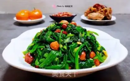Make Garlic spinach with peanut rice step 11