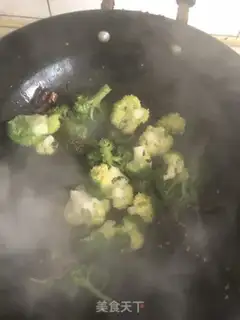 Make Hot peppers and broccoli step 3
