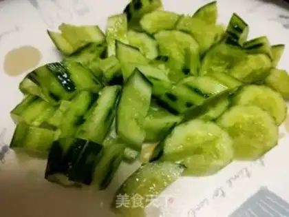 Make Shoot the cucumber step 1