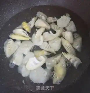 Make Garlic sprouts step 1