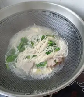 Make Sweet peas with hot noodles step 8