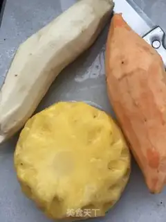 Make Pineapple sweet potato soup step 1