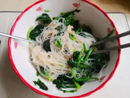 Make A spinach mix fan step 6