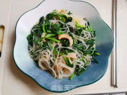 Make A spinach mix fan step 7