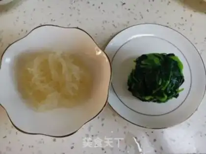 Make Fan spinach with soy sauce step 3