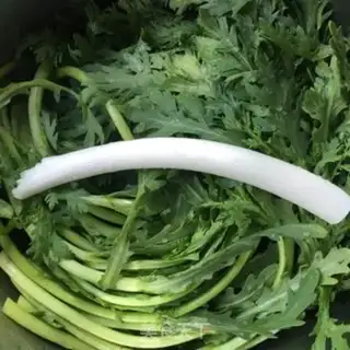 Make Tea and garlic step 0