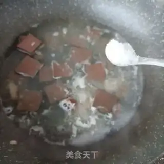 Make Peas and duck blood fan soup step 7