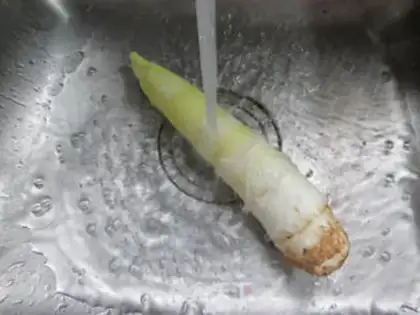 Make Spring pastry step 1