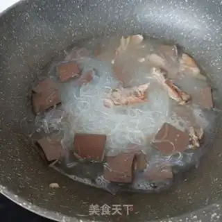 Make Peas and duck blood fan soup step 9