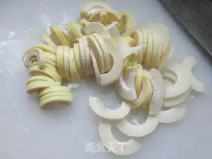 Make Spring pastry step 2