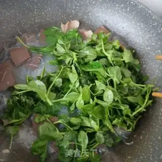 Make Peas and duck blood fan soup step 11