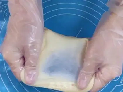 Make Rose loaf step 4