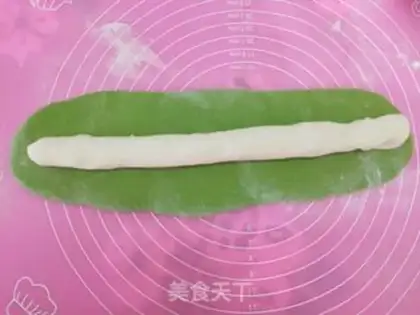 Make Spinach egg powdered double-coloured dumplings step 6