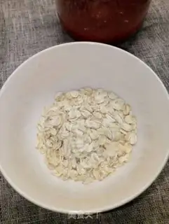 Make Strawberry oatmeal step 0
