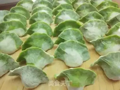 Make Spinach egg powdered double-coloured dumplings step 10