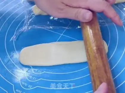 Make Rose loaf step 12