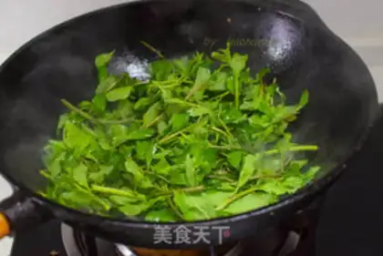 Make The salt sprouts step 1
