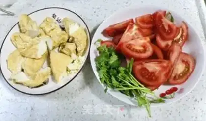Make Tomato fried tofu step 1
