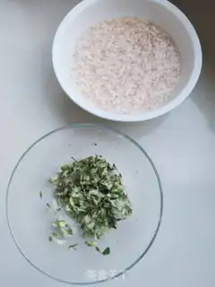Make Shrimp skin fried eggs step 0
