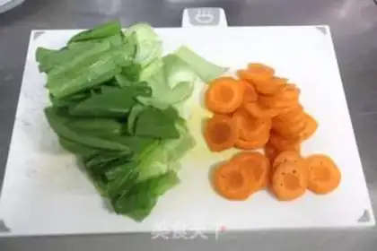 Make Carrot fishball fan soup step 3