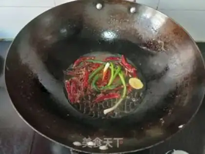 Make Spicy eggs step 7