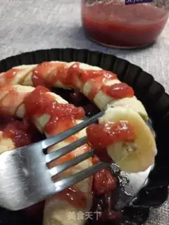 Make Strawberry banana salad step 4