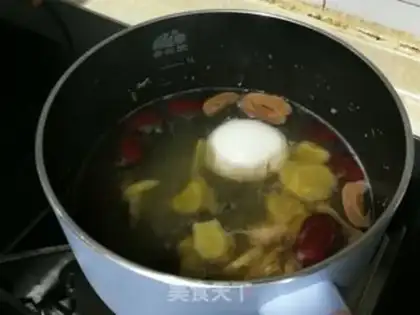 Make Ginger-tree egg and sugar tea step 3