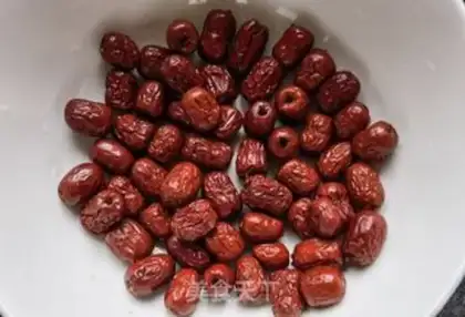 Make Western cucumbers, red date tea step 0