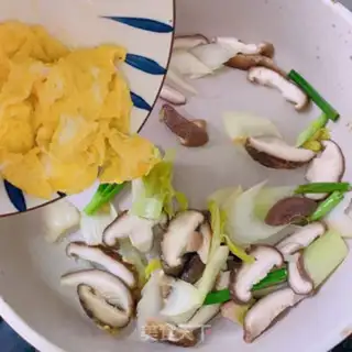 Make Egg fried mushrooms step 4