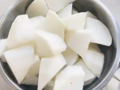 Make radish lamb chops step 1