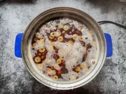 Make Western cucumbers, red date tea step 9