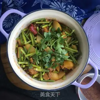 Make Chicken-legged potato pot step 12
