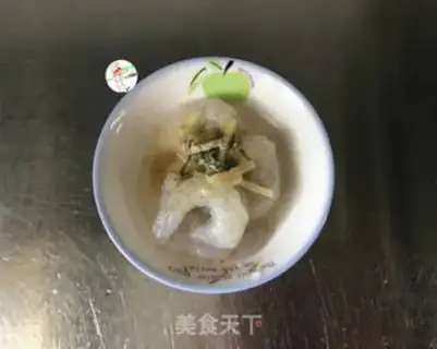 Make Sour soup with a tummy shrimp step 3