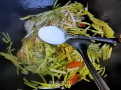 Make Garlic fried eggs step 12