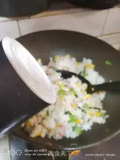 Make Ham corn fried rice step 5