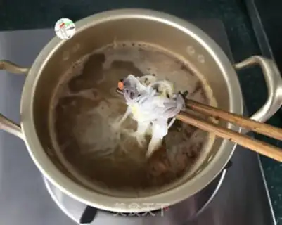 Make Sour soup with a tummy shrimp step 8