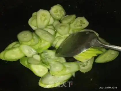 Make Clear the cucumber step 3