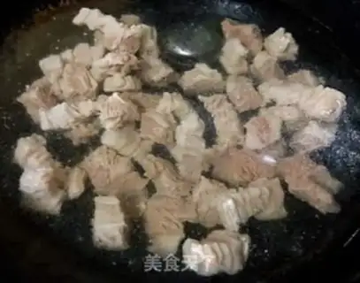 Make Tomato beef fan soup step 3