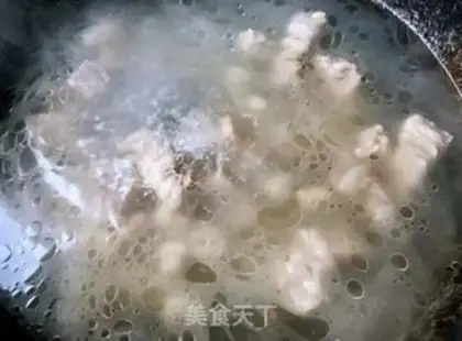 Make Tomato beef fan soup step 4