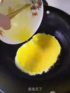 Make Scrambled eggs step 3