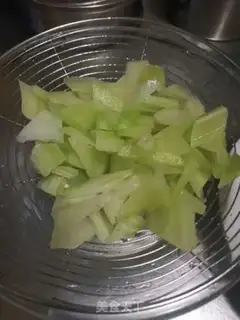 Make The Celery Lily step 8