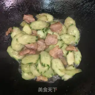 Make The cucumber