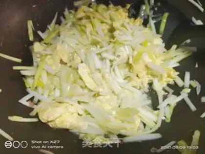 Make Eggs are fried step 6