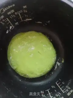 Make Spinach rolls step 4