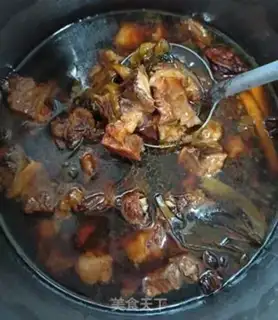 Make Beef with cabbage and swirl step 1
