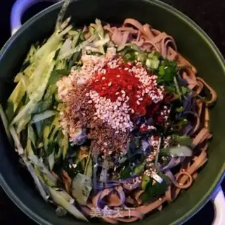 Make cucumber-swipe noodles step 6