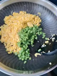 Make Sakura shrimp, soy rice step 4