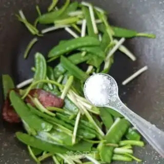 Make Garlic Dutch beans step 13