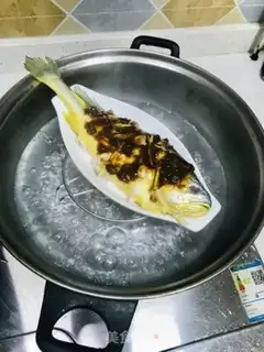 Make Soybeans, steamed yellowfish step 3