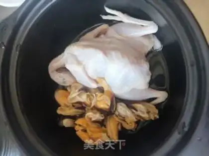 Make A chicken with an iris step 0